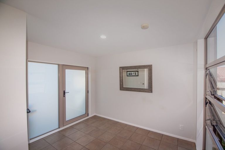 Photo of property in 23 Gifford Grove, Churton Park, Wellington, 6037
