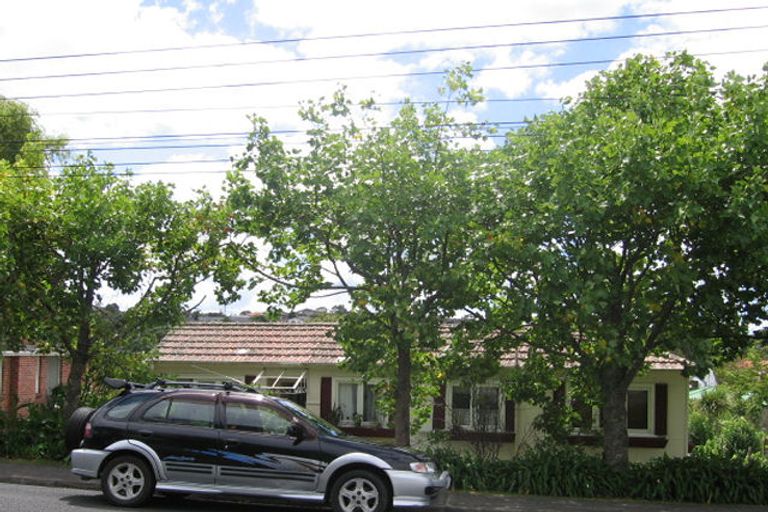 Photo of property in 9 Corunna Road, Milford, Auckland, 0620