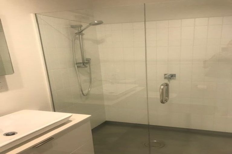 Photo of property in 8/83 Hinemoa Street, Birkenhead, Auckland, 0626