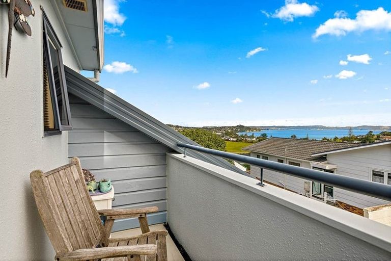 Photo of property in 62 Stanmore Bay Road, Stanmore Bay, Whangaparaoa, 0932