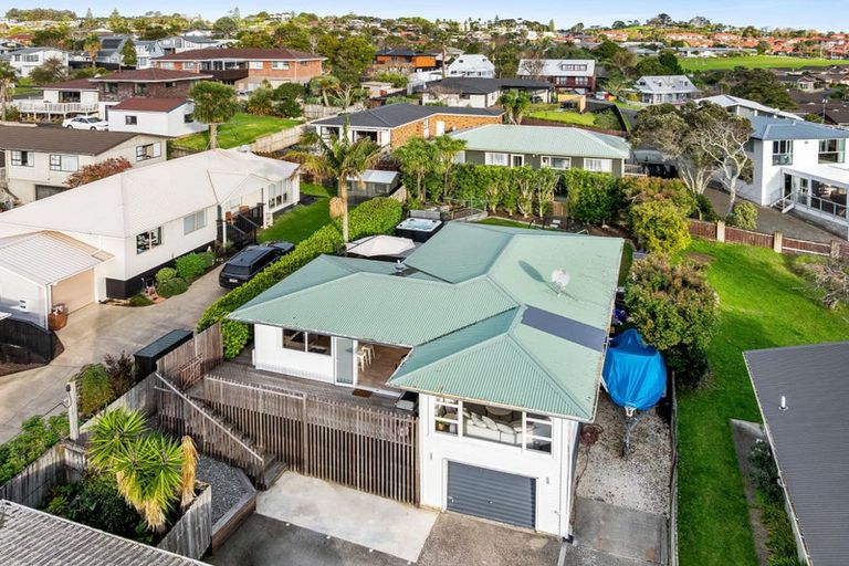 Photo of property in 2/28 Bay Street, Red Beach, 0932