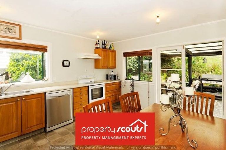 Photo of property in 37 Rangeview Road, Sunnyvale, Auckland, 0612