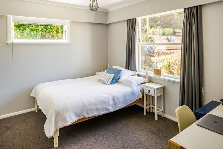 Photo of property in 34 Ranui Terrace, Tawa, Wellington, 5028