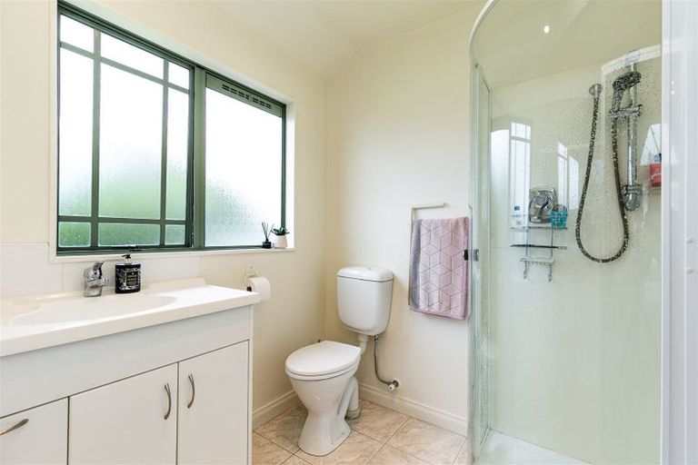 Photo of property in 15a The Quadrant, Miramar, Wellington, 6022