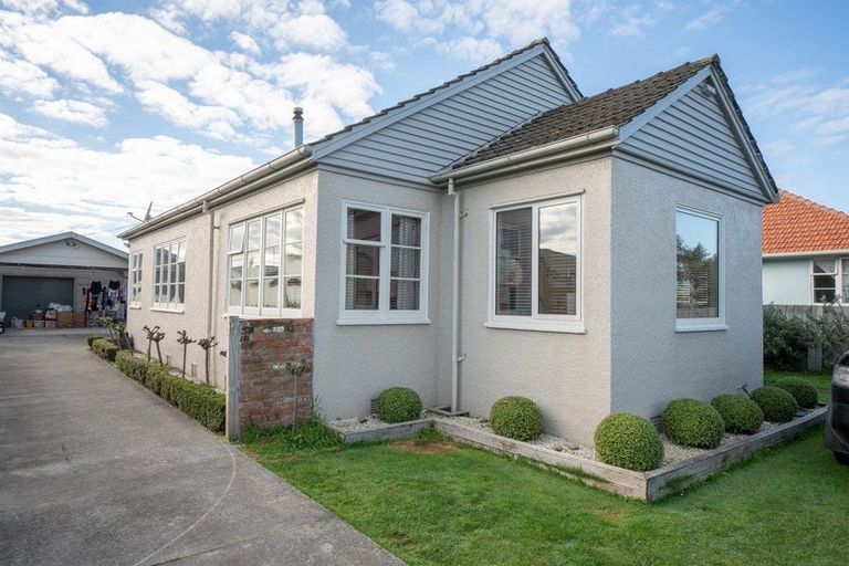 Photo of property in 1 Tyndall Street, Palmerston North, 4414