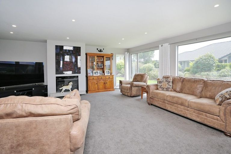Photo of property in 17 Rosewood Drive, Rosedale, Invercargill, 9810
