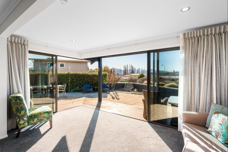 Photo of property in 10 Hyland Street, Wanaka, 9305