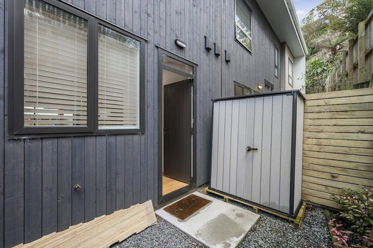 Photo of property in 8c Ferry Road, Days Bay, Lower Hutt, 5013