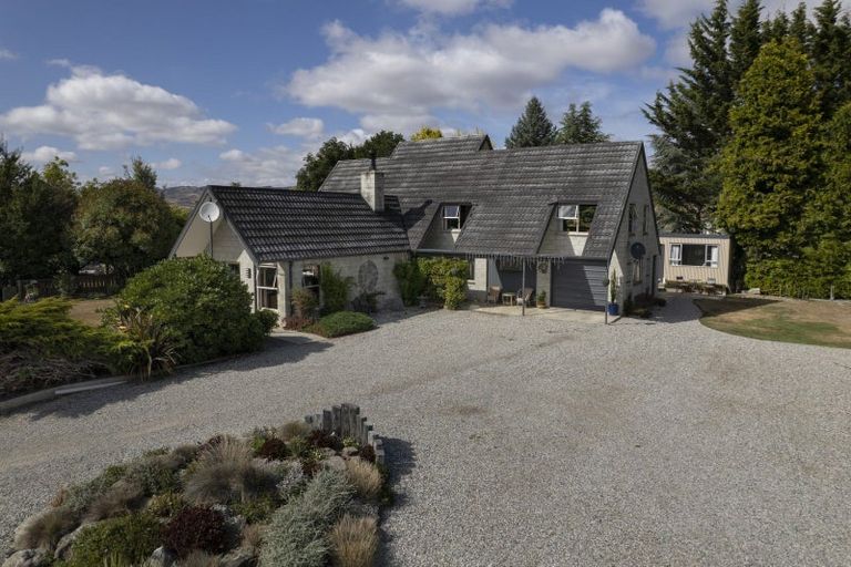 Photo of property in 21 Alton Street, Omakau, 9376