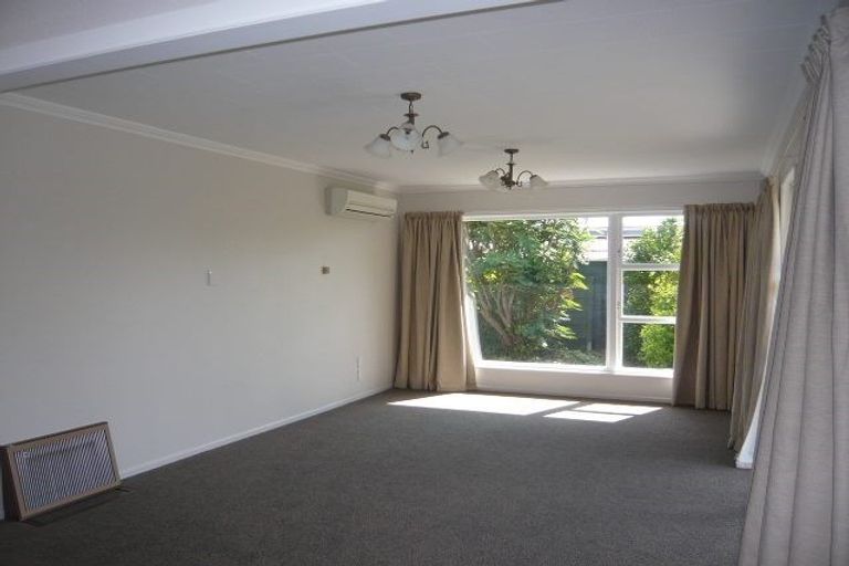 Photo of property in 150 Sandwich Road, St Andrews, Hamilton, 3200