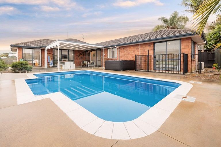 Photo of property in 64 Oriental Parade, Papamoa Beach, Papamoa, 3118