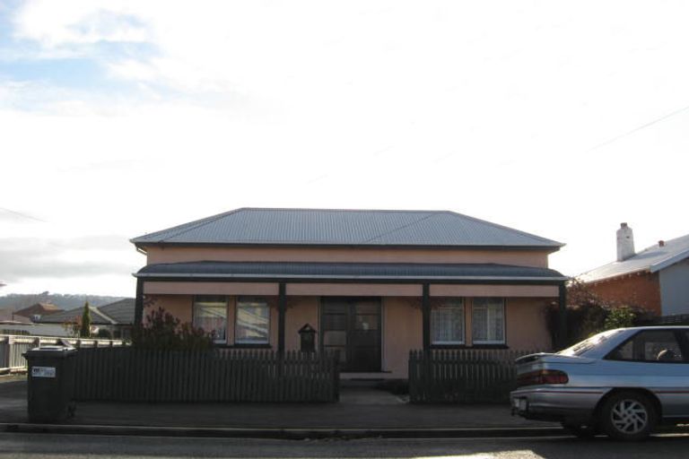 Photo of property in 40 Hargest Crescent, Saint Kilda, Dunedin, 9012