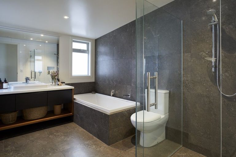 Photo of property in 241b Oceanbeach Road, Mount Maunganui, 3116