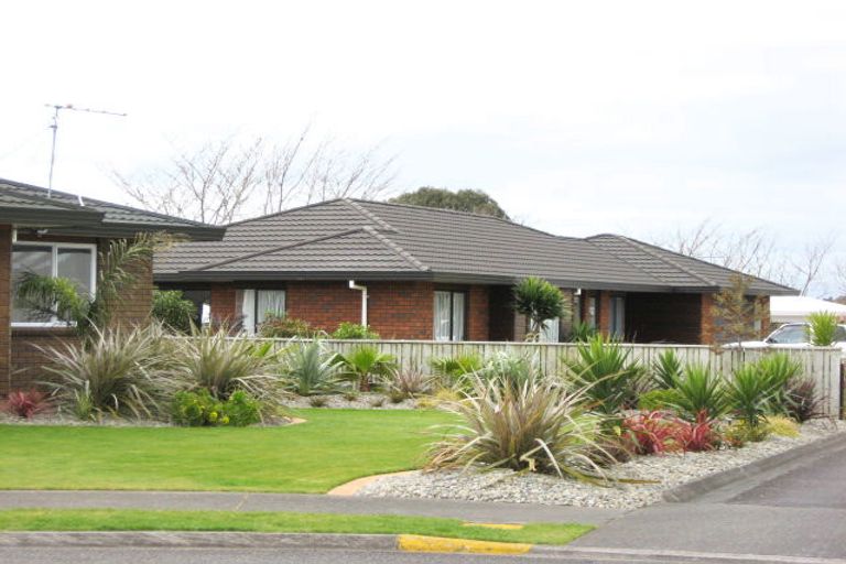 Photo of property in 1c Waiwera Place, Merrilands, New Plymouth, 4312