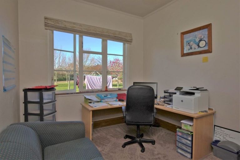 Photo of property in 155 Muhunoa East Road, Ohau, Levin, 5570