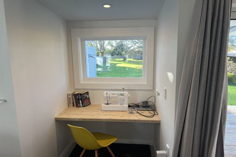 Photo of property in 2 Brassey Street, Waverley, 4510