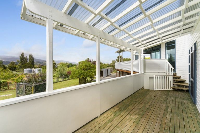 Photo of property in 19 Grande View Terrace, Ohau, Levin, 5570