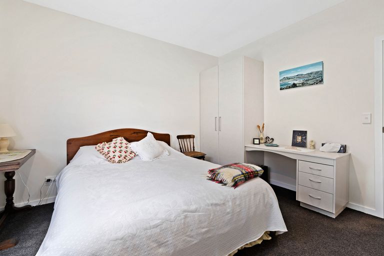 Photo of property in 15 Holloway Street, Clyde, 9330