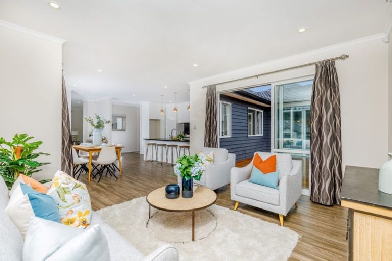 Photo of property in 2 Will Street, Huapai, Kumeu, 0810