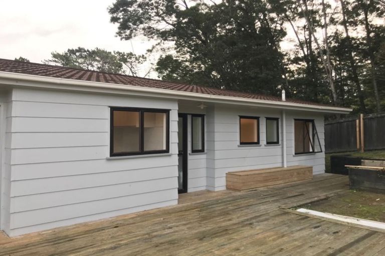 Photo of property in 24 Alidade Place, Massey, Auckland, 0614