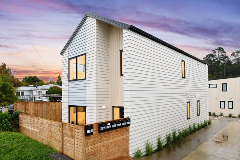 Photo of property in 7/42 Woodside Road, Massey, Auckland, 0614