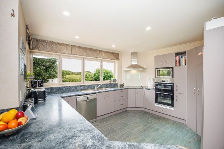 Photo of property in 57 Parnell Heights Drive, Kelvin Grove, Palmerston North, 4414