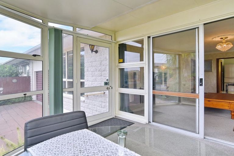 Photo of property in 2/513 Mairehau Road, Parklands, Christchurch, 8083