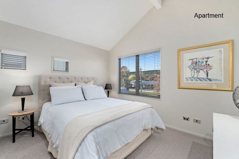 Photo of property in 166 Beacon Point Road, Wanaka, 9305