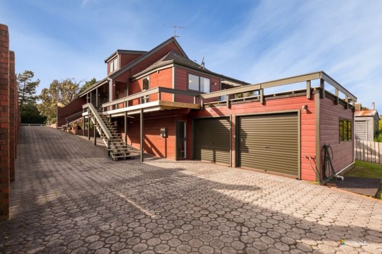 Photo of property in 127 Hill Road, Belmont, Lower Hutt, 5010