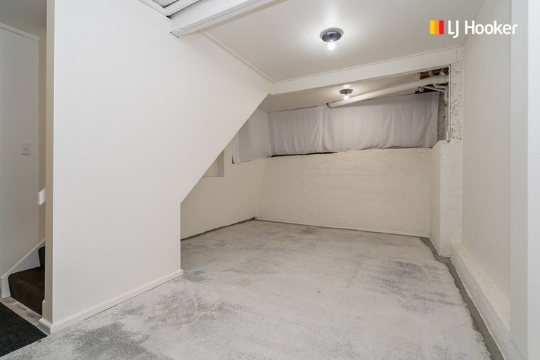 Photo of property in 32 Scotland Terrace, Green Island, Dunedin, 9018