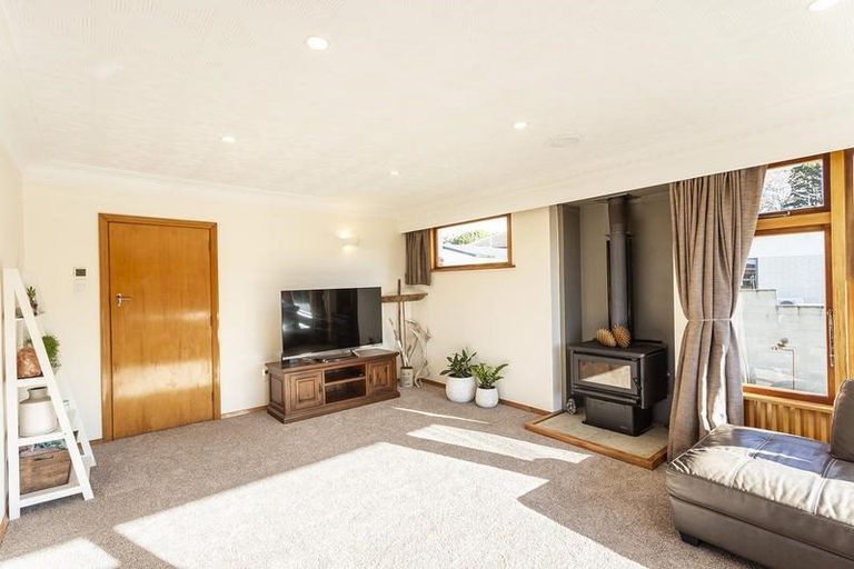 Photo of property in 4 Colquhoun Street, Glenross, Dunedin, 9011