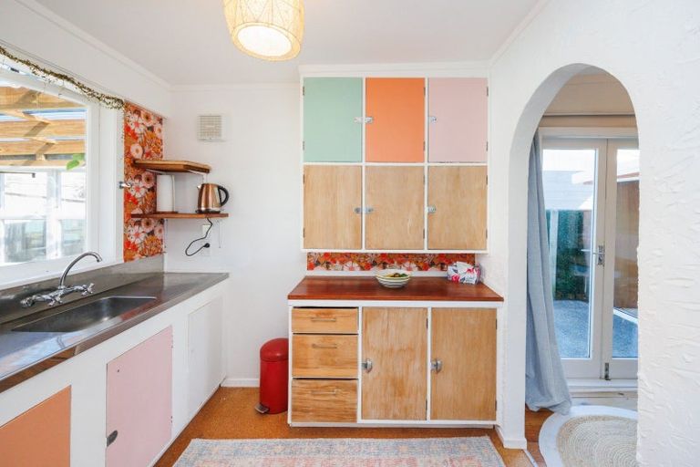 Photo of property in 16 Chrystal Street, Foxton Beach, Foxton, 4815