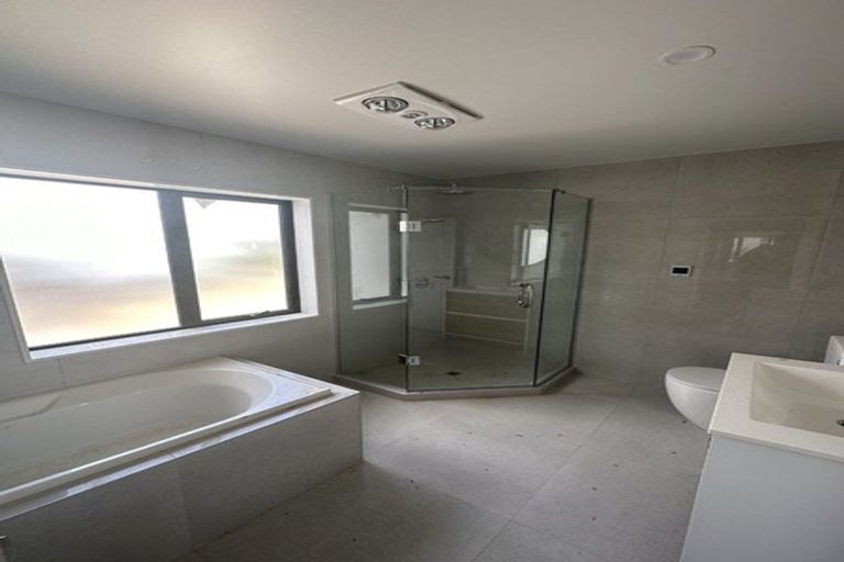 Photo of property in 29a Sheridan Drive, New Lynn, Auckland, 0600