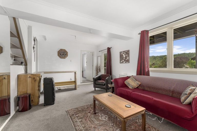 Photo of property in 92 Milton Terrace, Picton, 7220