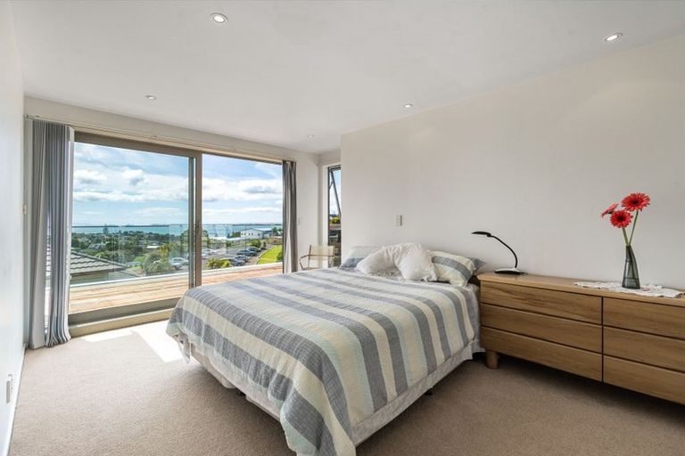 Photo of property in 2/1 Tudor Place, Mairangi Bay, Auckland, 0630