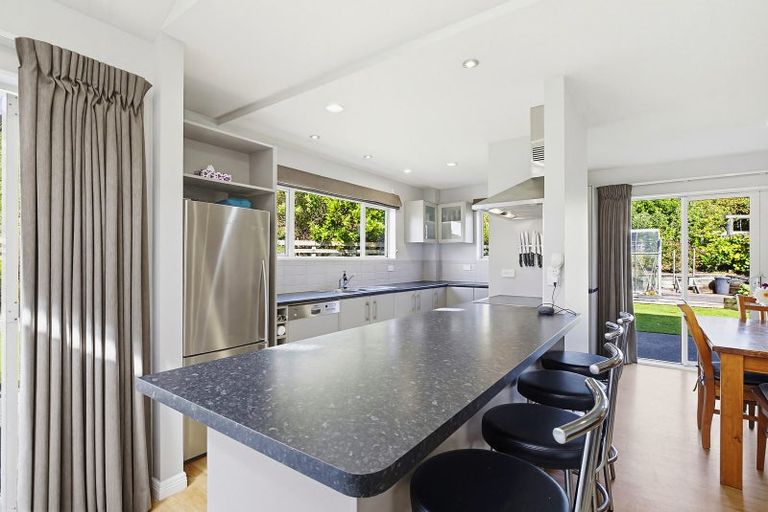 Photo of property in 4 Botany Lane, Whitby, Porirua, 5024