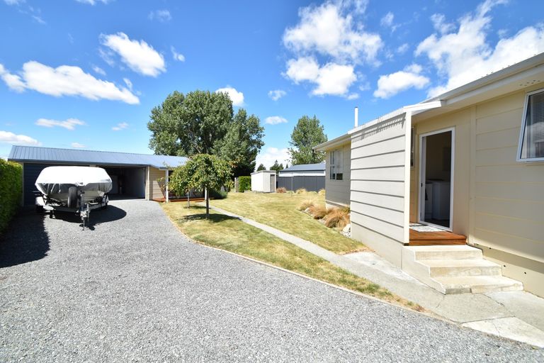 Photo of property in 62 Omahau Crescent, Twizel, 7901