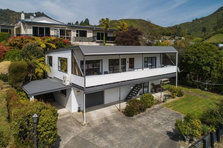 Photo of property in 26 Buller Street, Picton, 7220