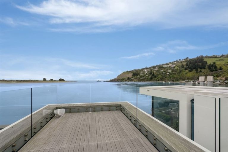 Photo of property in 145 Main Road, Redcliffs, Christchurch, 8081