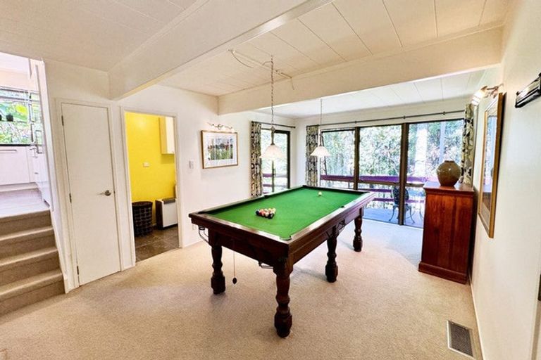 Photo of property in 11 Fitzpatrick Place, Chatswood, Auckland, 0626