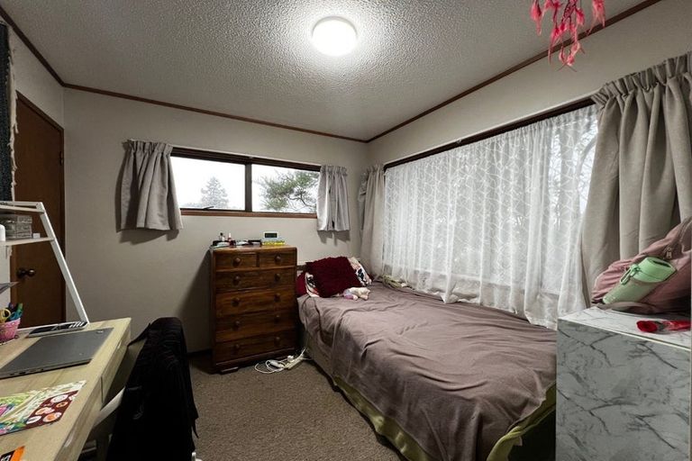 Photo of property in 4/18a Neal Avenue, Glenfield, Auckland, 0629