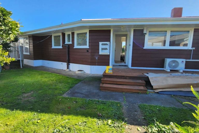 Photo of property in 11 Holden Place, Manukau, Auckland, 2025