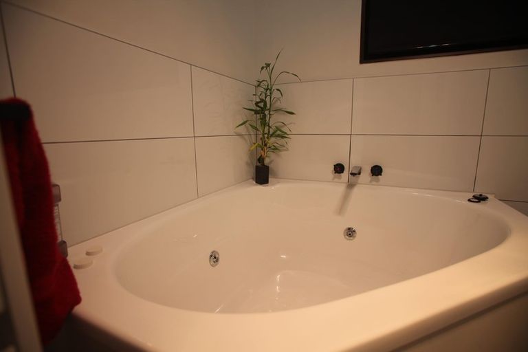 Photo of property in 12 Shearer Crescent, Naenae, Lower Hutt, 5011