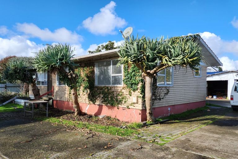 Photo of property in 23 Ronald Place, Manurewa, Auckland, 2102