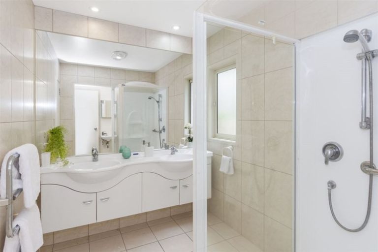 Photo of property in 118a Fourth Avenue, Tauranga, 3110