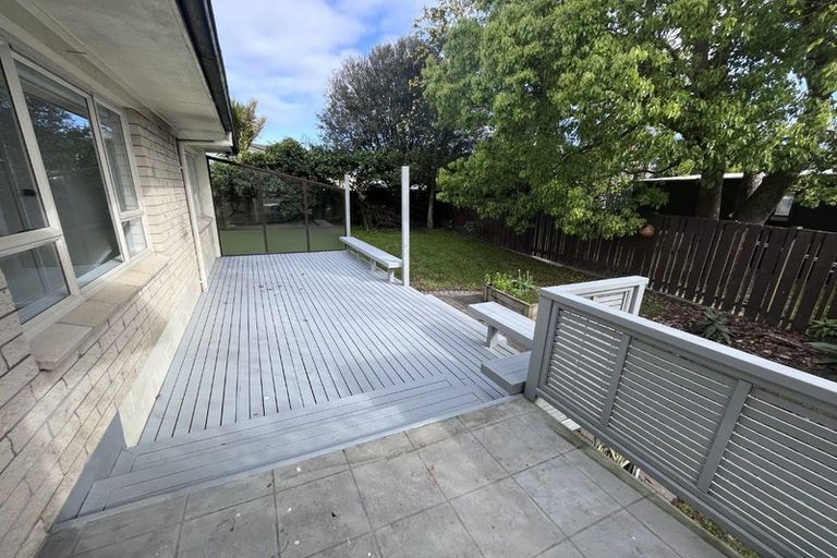 Photo of property in 11 Snowden Place, Opaheke, Papakura, 2113