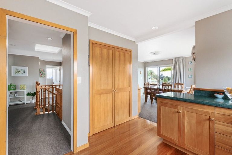 Photo of property in 23 Links View Drive, Omokoroa, 3114