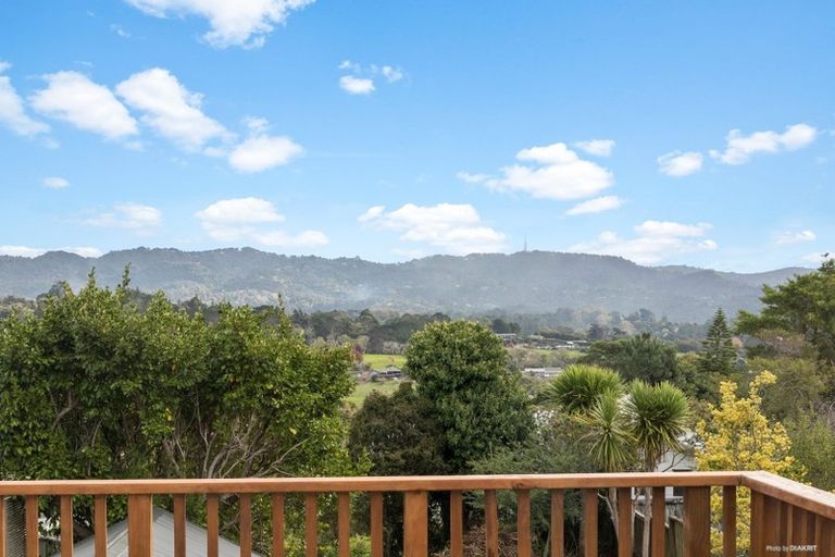 Photo of property in 130 Glengarry Road, Glen Eden, Auckland, 0602