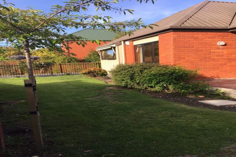 Photo of property in 2/11 Harrods Court, Ilam, Christchurch, 8053