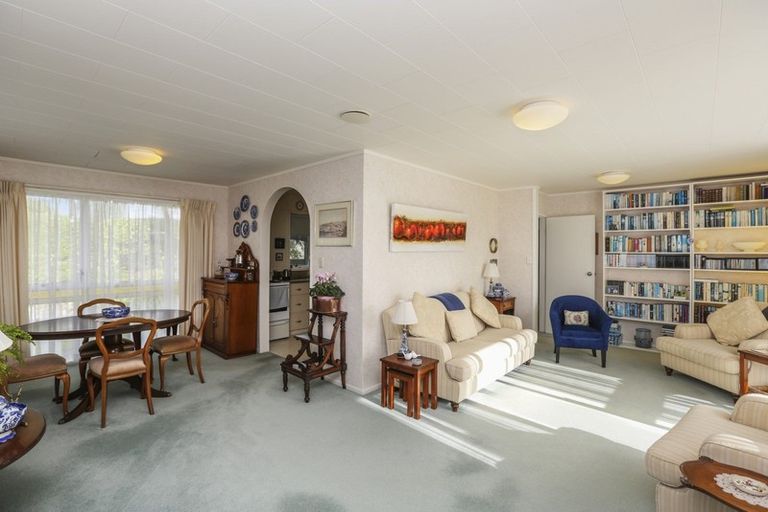 Photo of property in 154 Govett Avenue, Frankleigh Park, New Plymouth, 4310